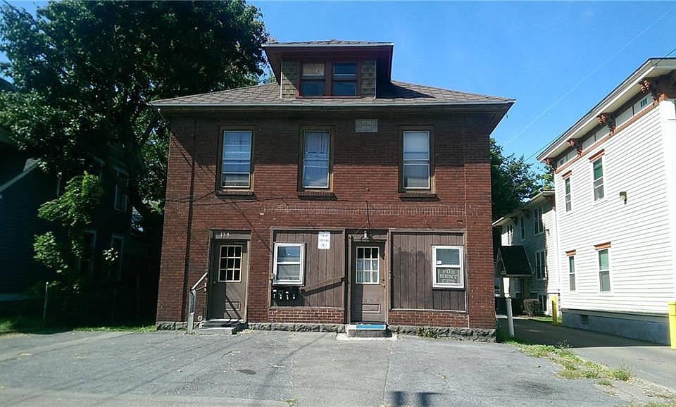 2nd image of 158 Main St