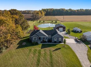 7898 Hough Rd, Almont, MI 48003