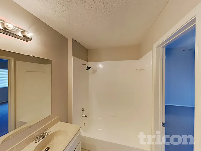 1525 Juniper Ln — Photo 9