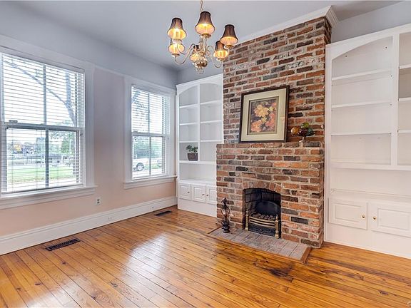 4th image of 208 N 29th St