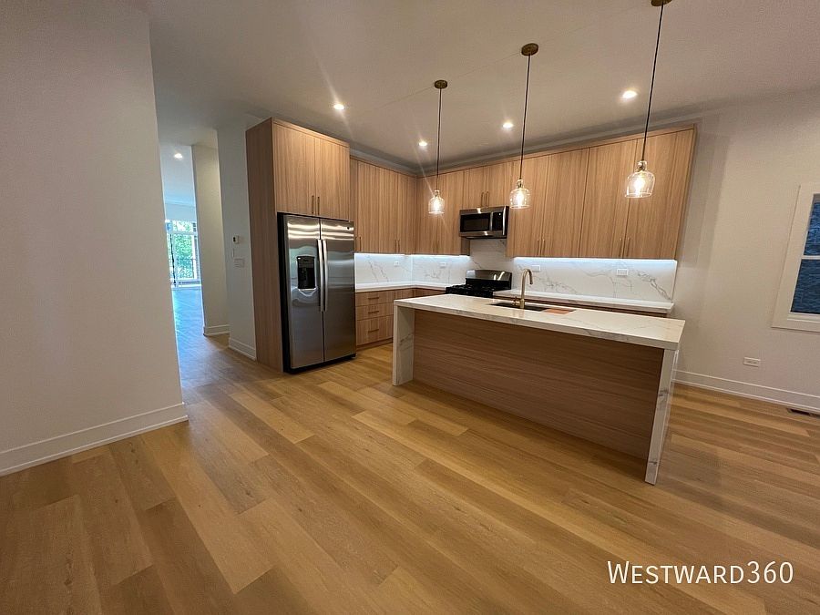 1st image of 2046 W Washington Blvd #1