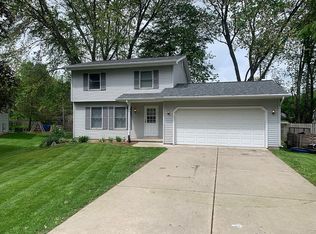 108 Meath Rd, Eaton Rapids, MI 48827