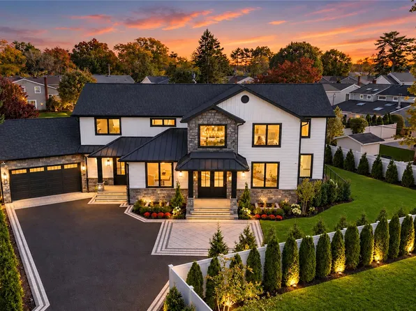 620 Boelsen, Westbury, NY 11590