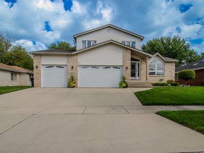 18131 Crystal Ln, Lansing, IL, 60438