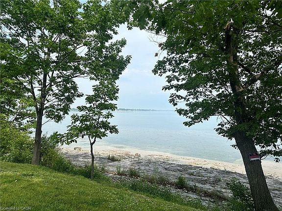 4th image of 2823 Lakeshore Rd