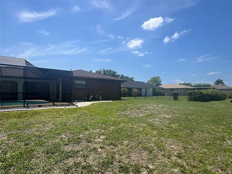 21212 Burkhart Dr — Photo 43