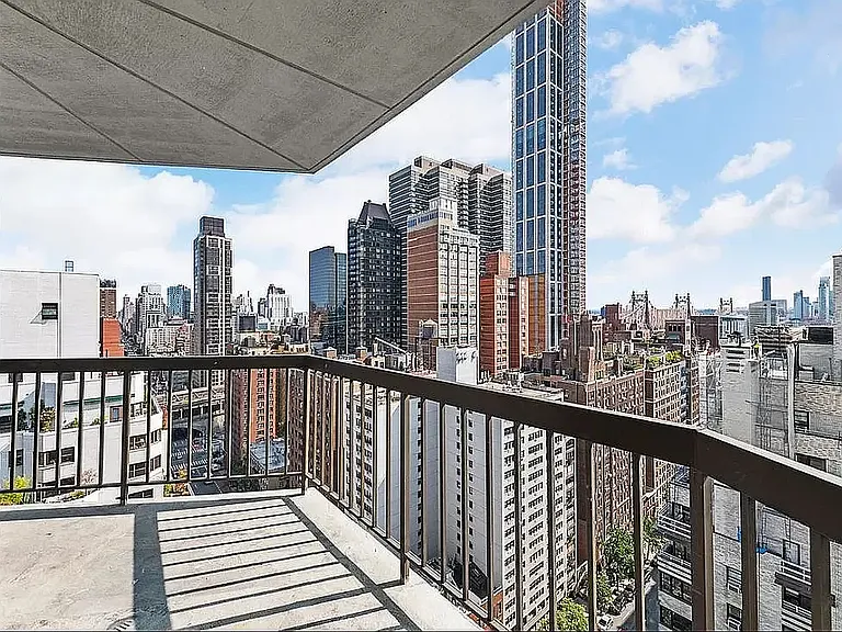 360 E 57th St #5A — Photo 10