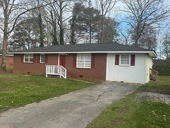 3rd image of 416 Elliott Dr NW