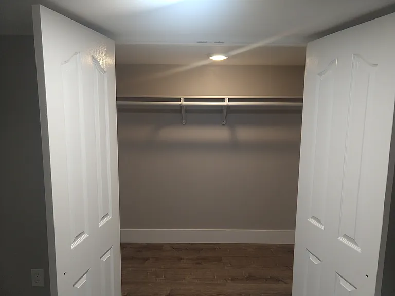 427 E Center St — Photo 19