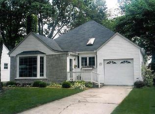 5867 N Kingsley Dr, Indianapolis, IN 46220