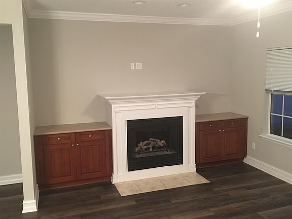 2nd image of 1513 Crescent Hills Dr