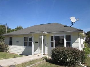 39 Burton St, Lowell, MA 01852