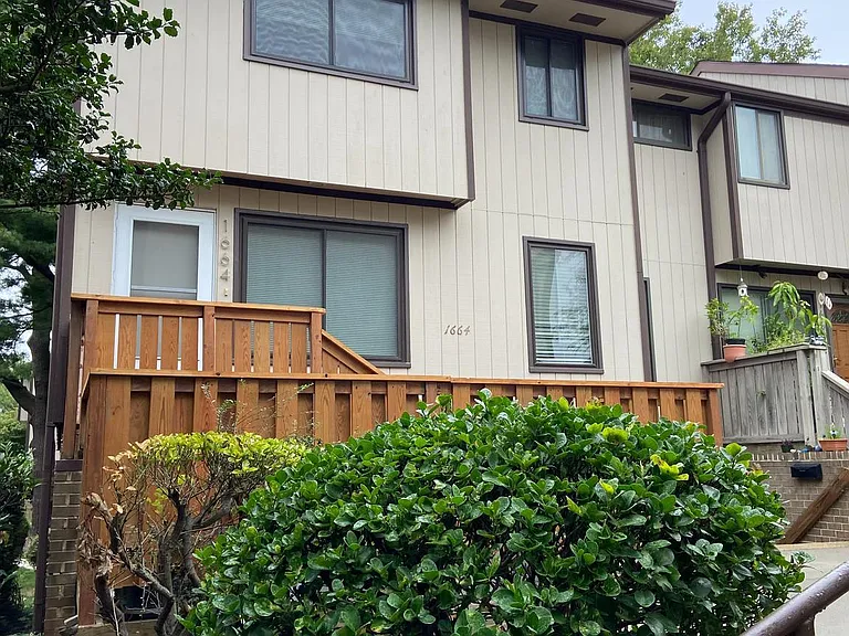 1664 Westwind Way — Photo 1