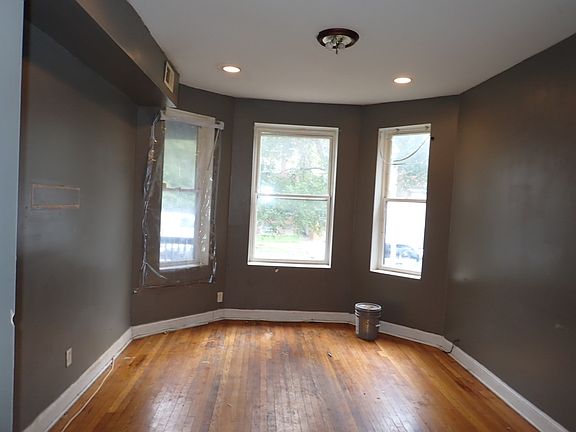2nd image of 6836 S Bishop St