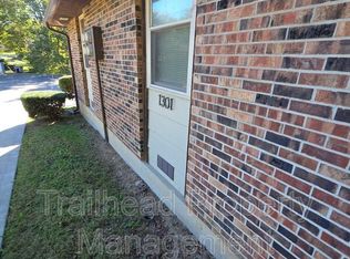 1301 E Frederick St APT F, Independence, MO 64050