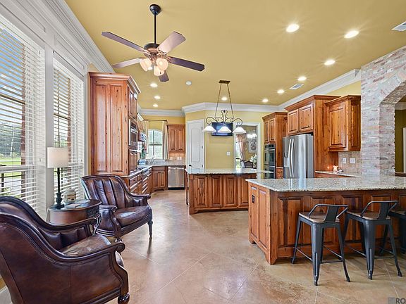 3rd image of 23247 Greenwell Springs Rd