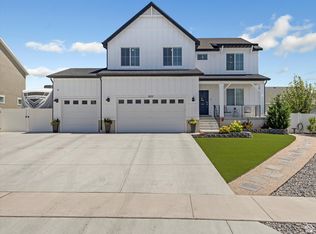 835 S Criddle Rd, Syracuse, UT 84075