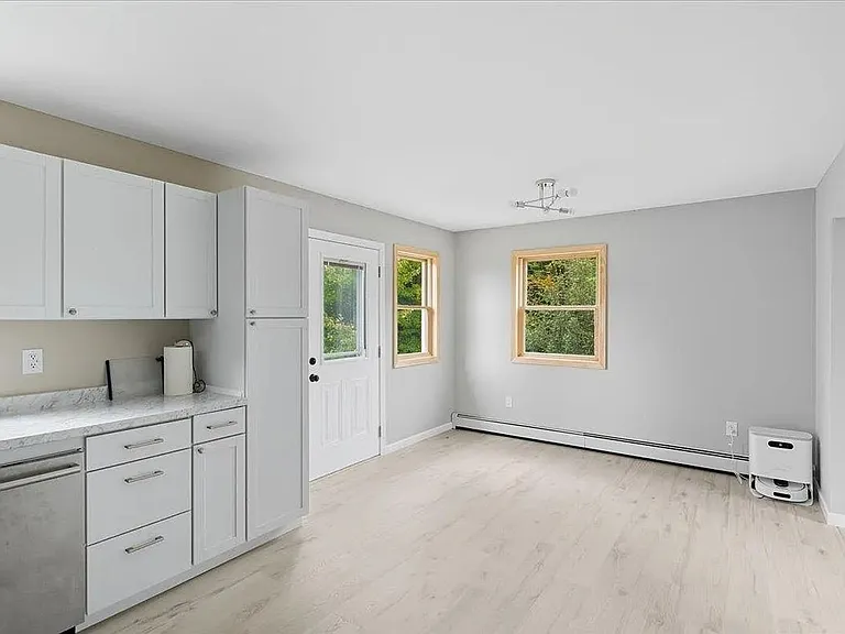 89 Oakwood Dr — Photo 7