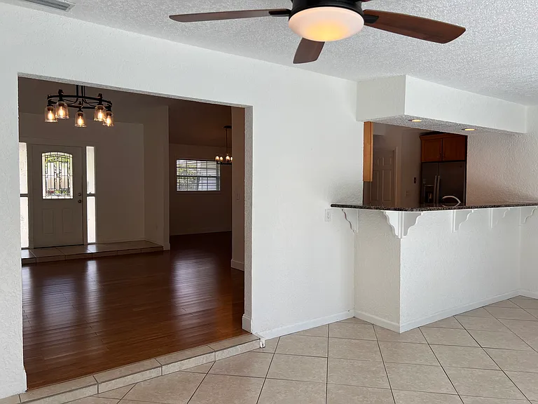 990 Windsong Way — Photo 7