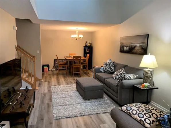 6141 Tahoe Cir APT B, Woodbury, MN 55125