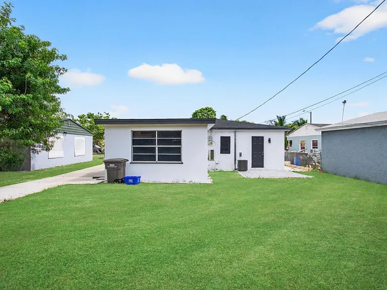 608 Fairfax Rd — Photo 55