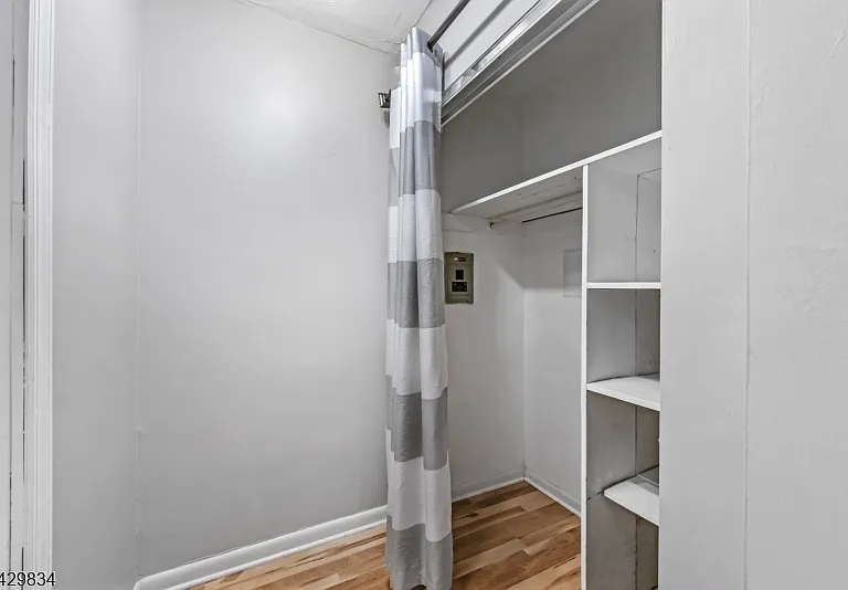 37 Hill St — Photo 5