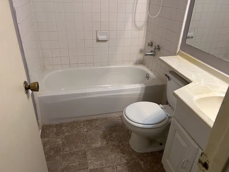 820 Michelle Dr — Photo 16