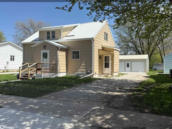 1806 Custer St, Iowa Falls, IA 50126