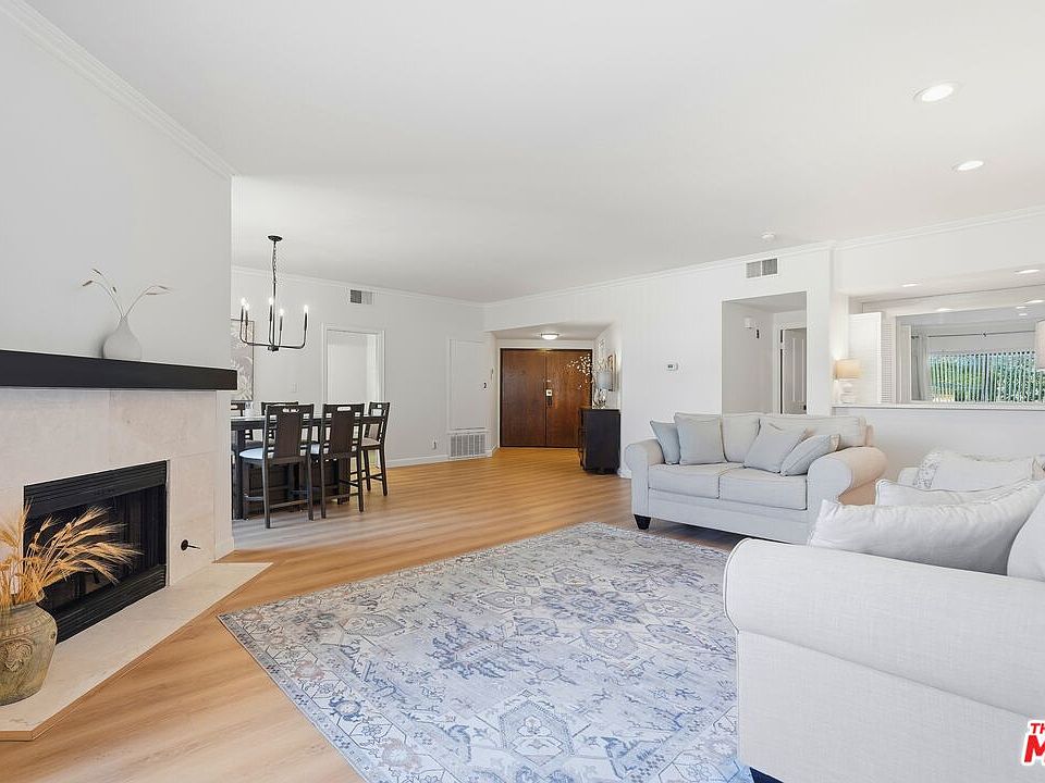 1st image of 828 S Bedford St APT 202