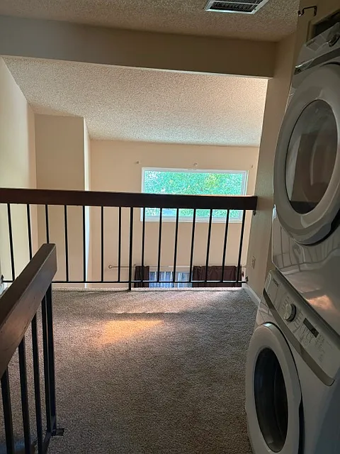 1 bed, 844 sqft, $1,500 — Photo 4