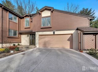 569 Sayre Dr, Princeton, NJ 08540