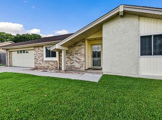 404 Inwood Dr, Friendswood, TX 77546