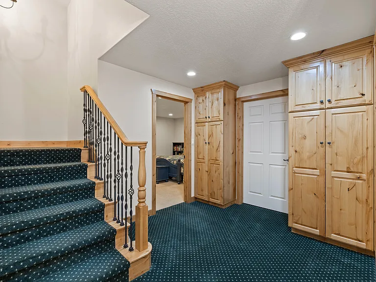 1757 N 710 E — Photo 9