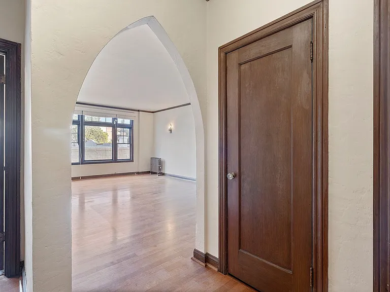 540 Alcatraz Ave. — Photo 7