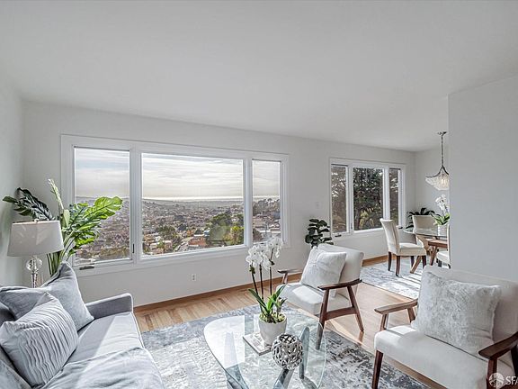 4th image of 512 Bella Vista Way