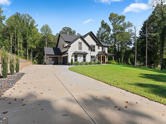 3rd image of 1144 Lexington Ridge Rd