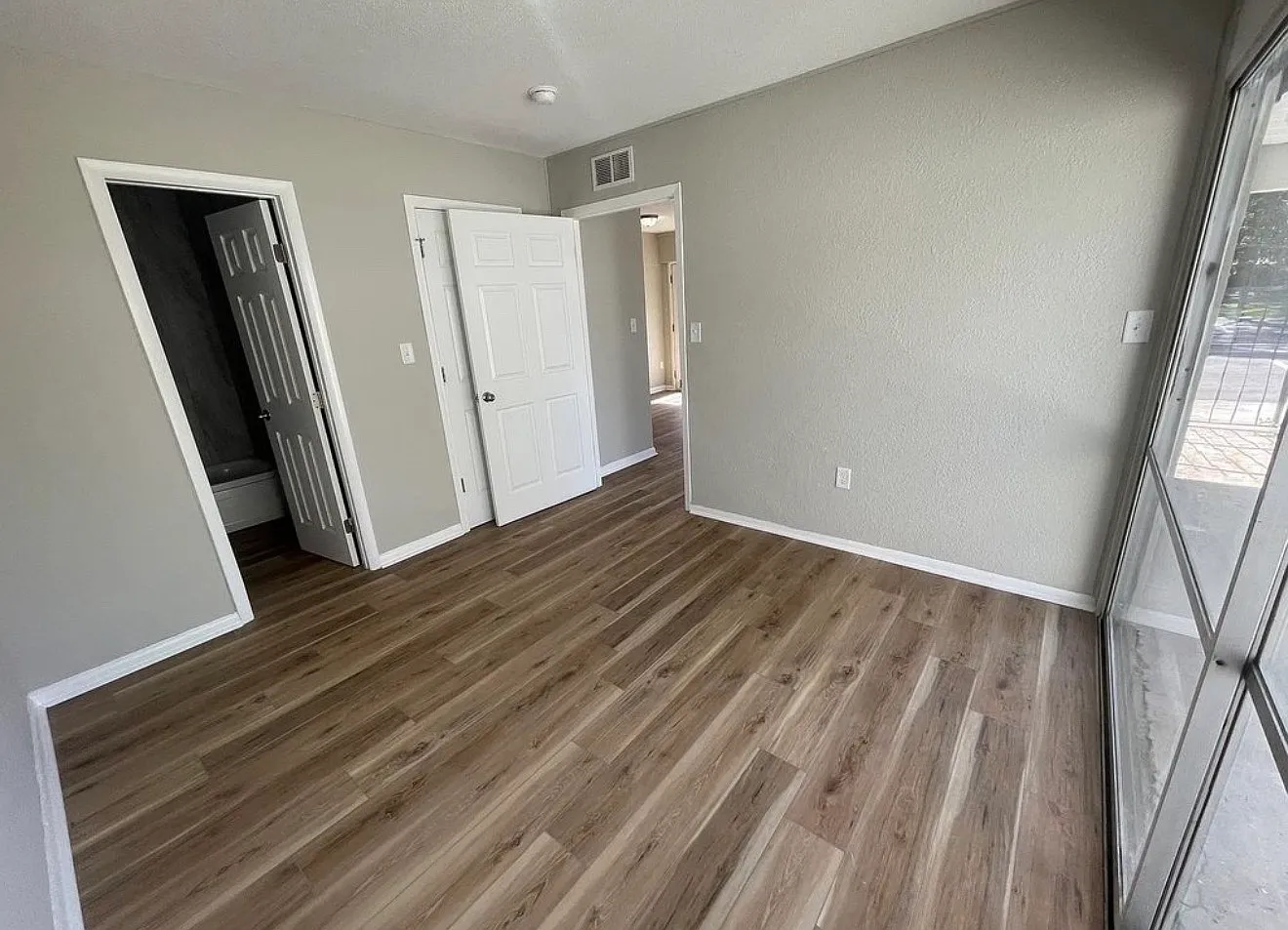 1 bed, 475 sqft, $1,049 — Photo 4