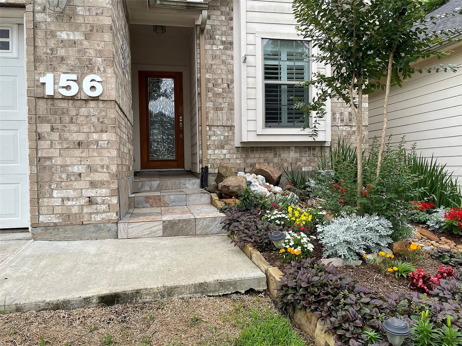 3 bed, 2.0 bath, 1723 sqft, $2,200 — Photo 2