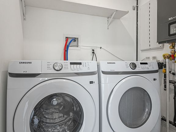 2nd image of 24 Broad St APT 2-1