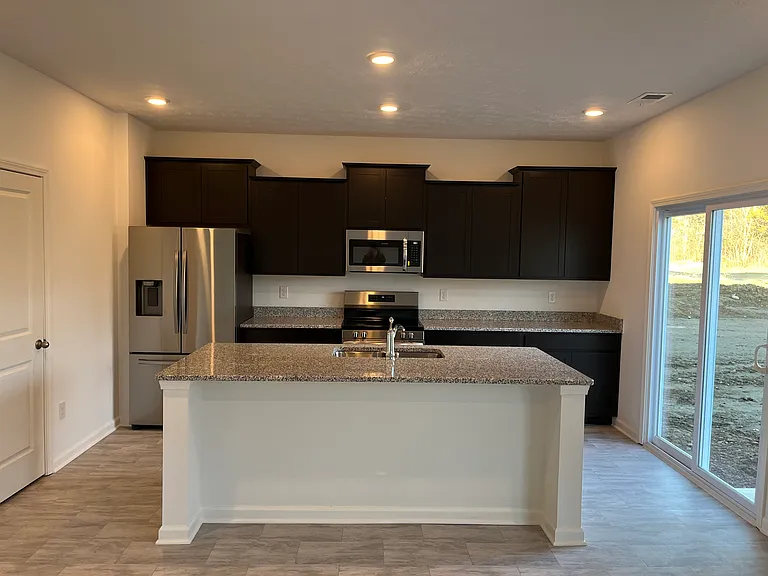 2835 Greenridge Cir — Photo 14