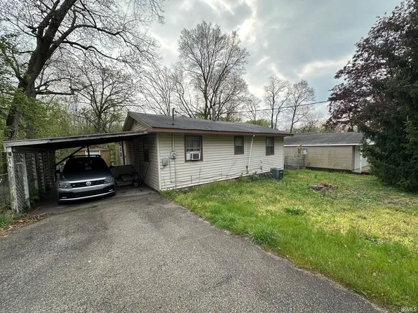 3161 Evergreen St, Rochester, IN 46975