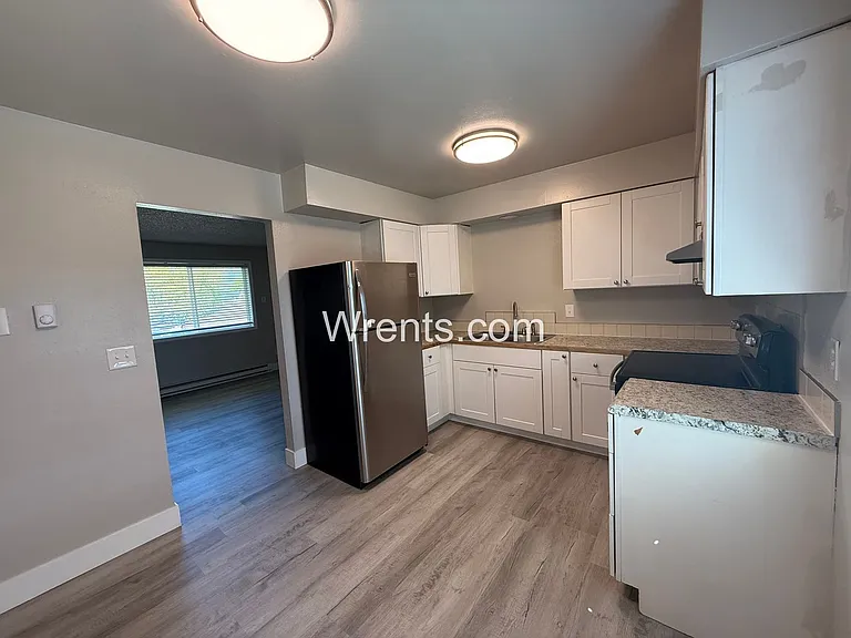 1718 W Boone Ave — Photo 6