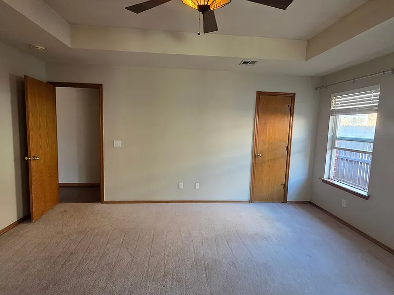 6820 NW 135th Cir — Photo 17