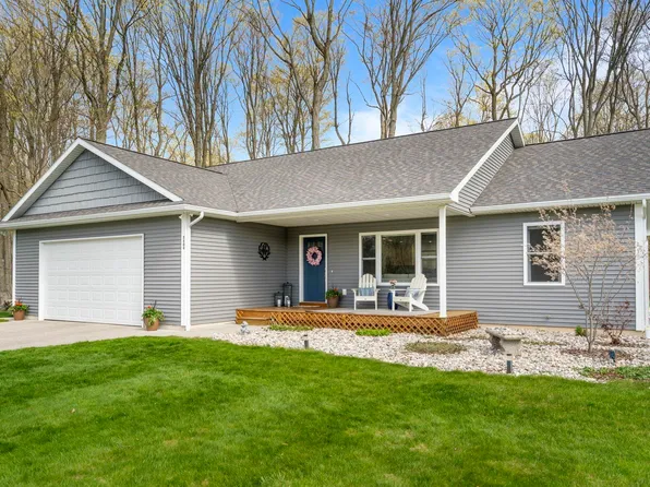 5404 Barney Rd, Traverse City, MI 49684