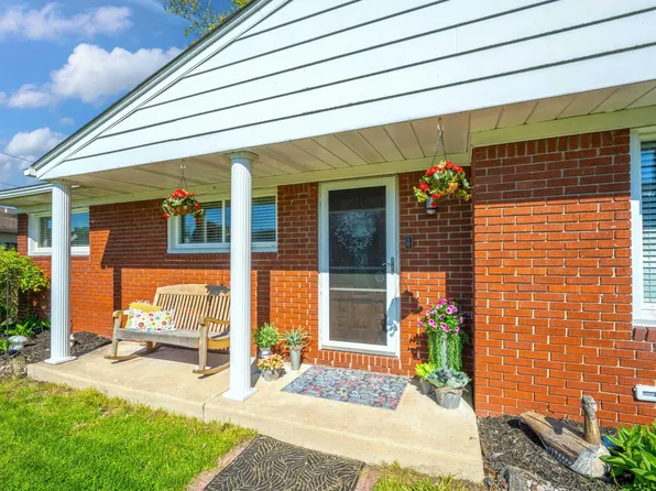 46891 Roselane Dr, New Baltimore, MI 48047