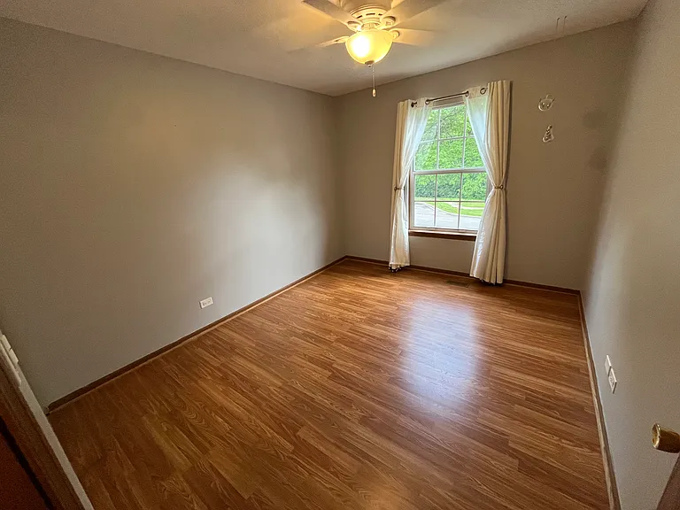 1656 Templeton Ct — Photo 22