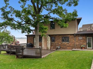 S68W18053 Island Dr, Muskego, WI 53150