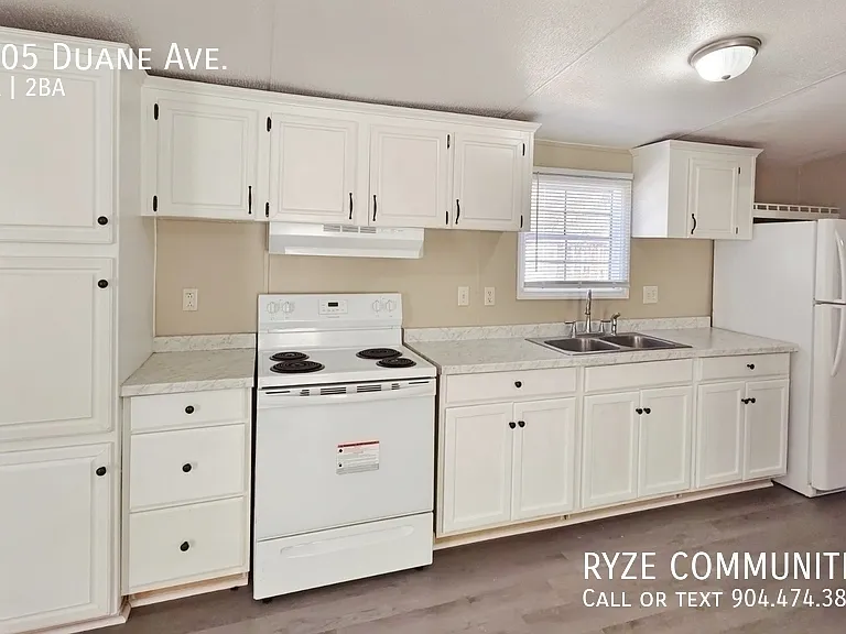 3405 Duane Ave — Photo 7
