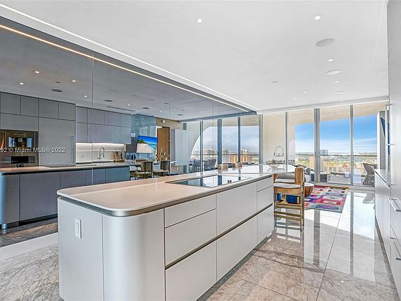 3rd image of 16901 Collins Ave APT 2603