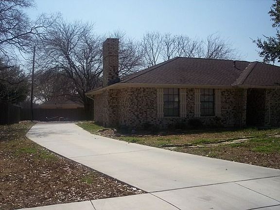 5th image of 1601 Yorkstown Dr